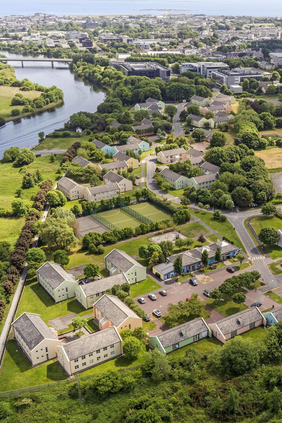 Corrib Village Rooms University Of Galway Eksteriør bilde