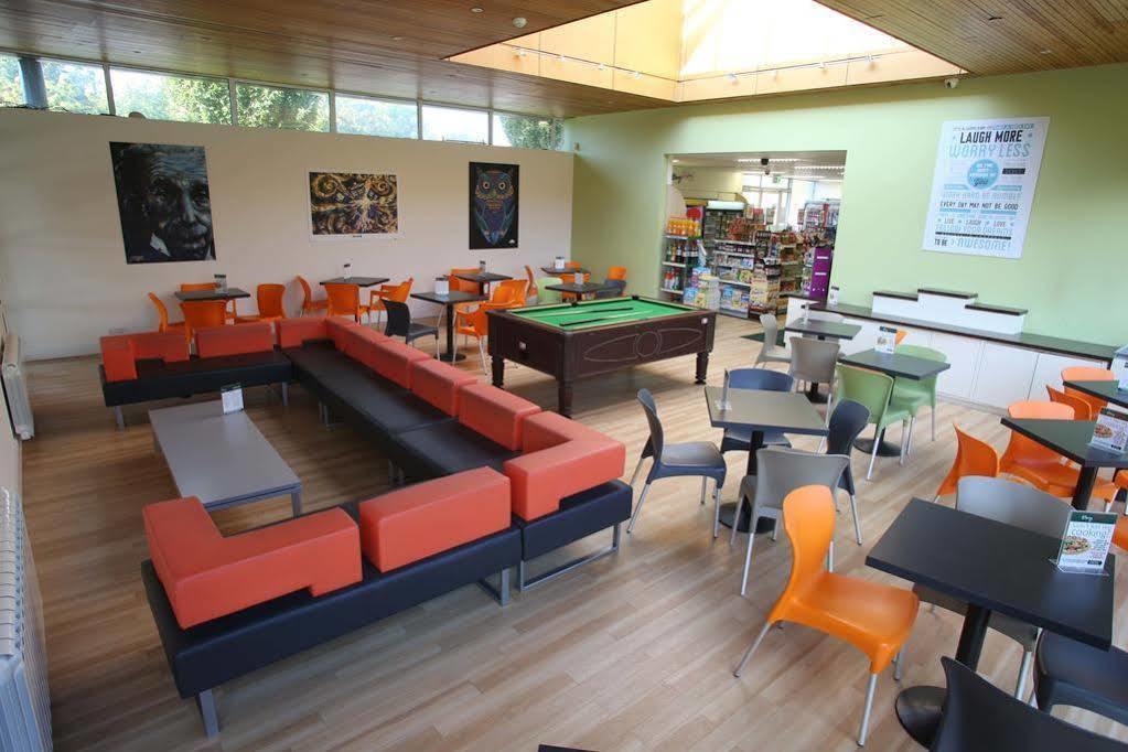 Corrib Village Rooms University Of Galway Eksteriør bilde